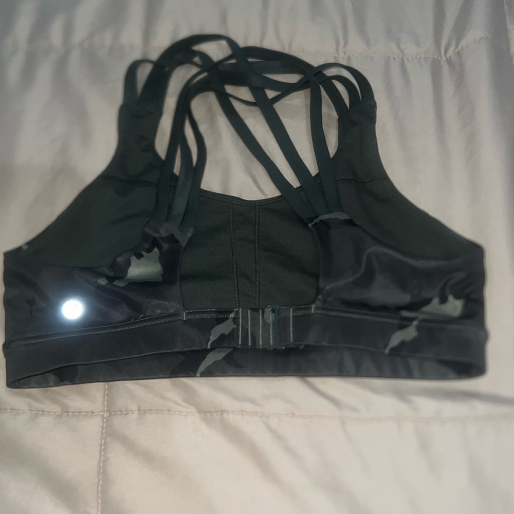 Lululemon camo‎ sport bra